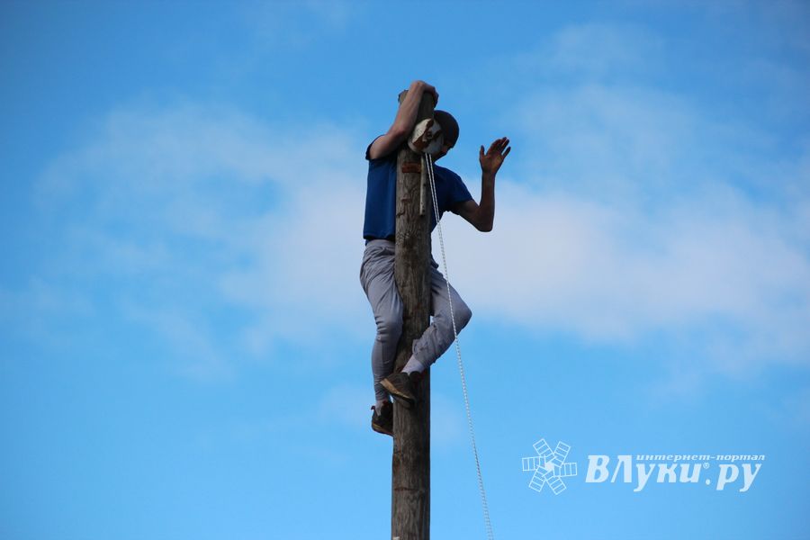 Масленичные гуляния прошли в Великих Луках (ФОТО)