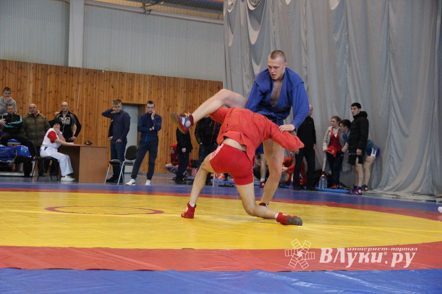 Всероссийские соревнования по самбо проходят в Великих Луках (ФОТО, 0+)