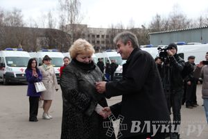 ​Великие Луки получили 8 новых машин скорой помощи (фото)