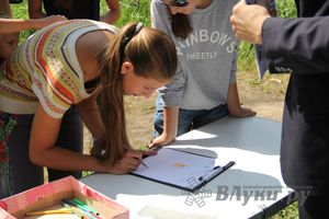 ​В Великих Луках сказочный «Праздник мороженого» подарил радость детям