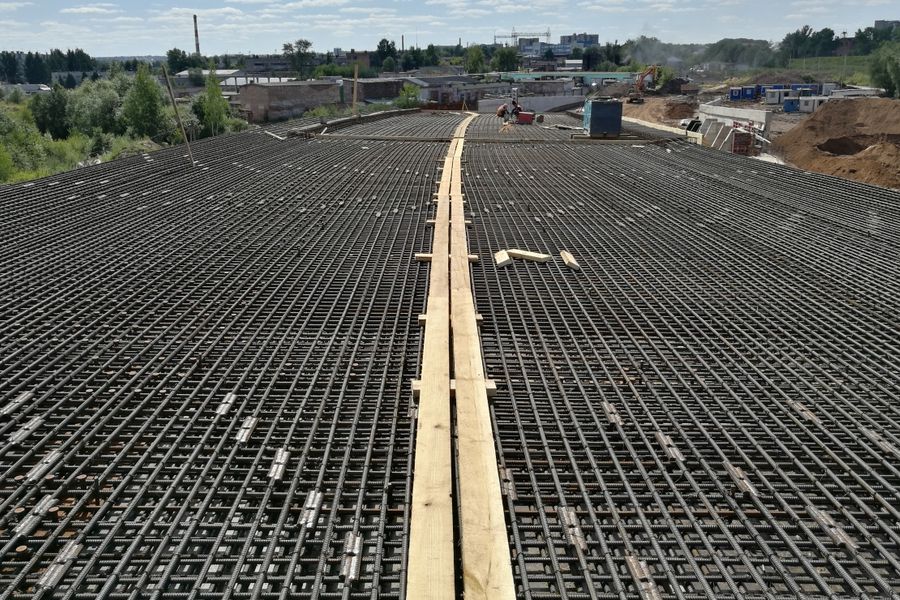 Строители приступили к усилению проезжей части путепровода Великих Лук (ФОТО)