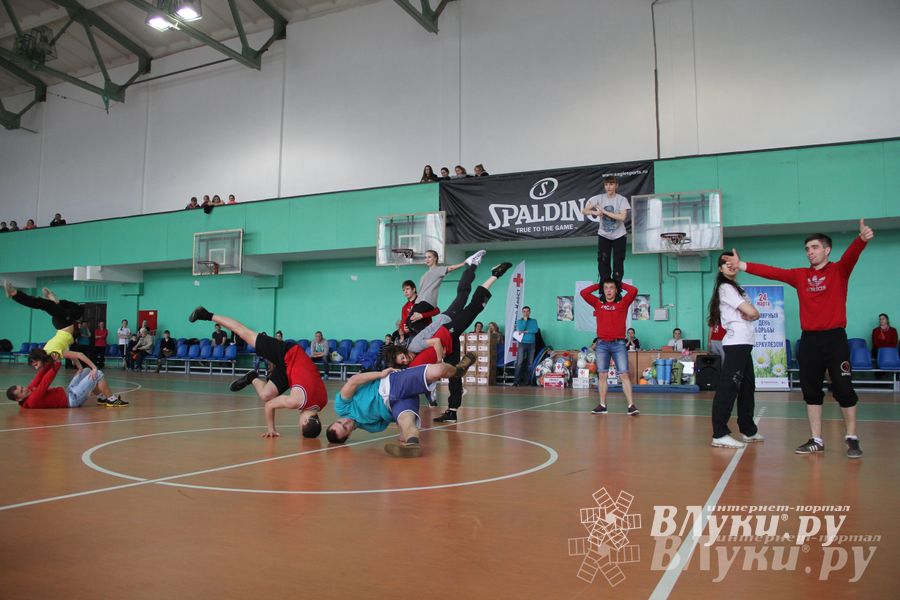 В Великих Луках прошли соревнования на Кубок Красного Креста