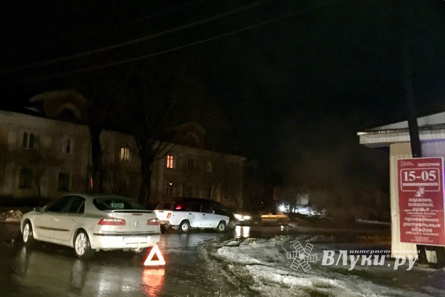 Фотофакт: ДТП на ул. Новоселенинской 