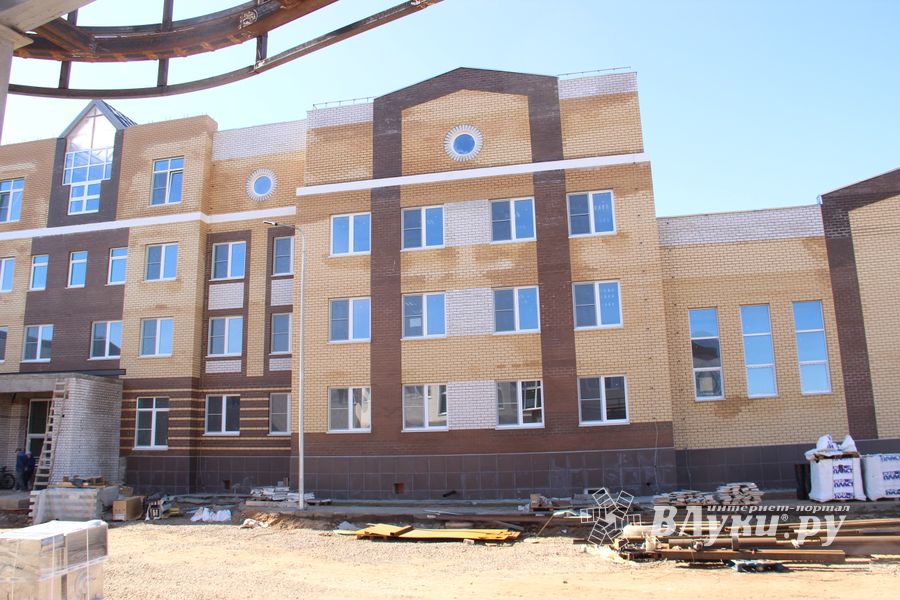 655 заявлений поданы в новый лицей на ул. Заслонова (ФОТО)