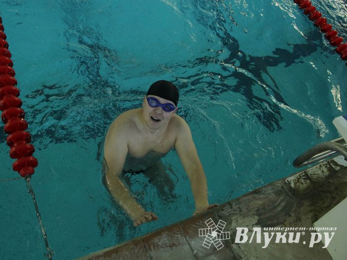 В Великих Луках прошел Чемпионат и Кубок города по плаванию (фото)