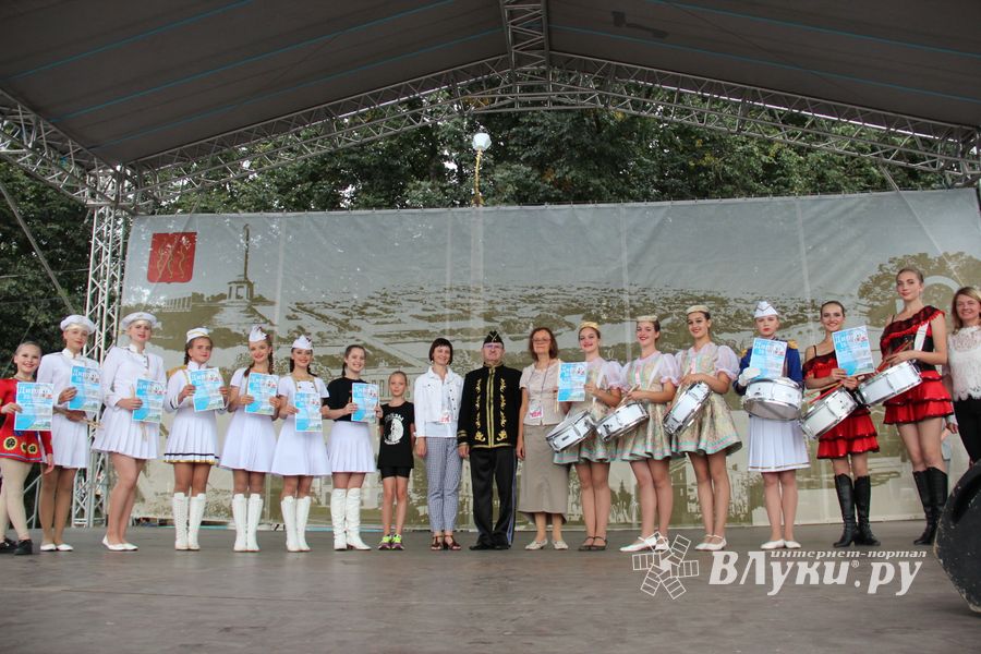Лучшие мажоретки и барабанщицы награждены (ФОТО)