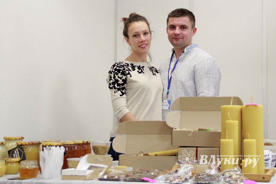 На 9-й Великолукской универсальной выставке можно будет попробовать живой шоколад на меду