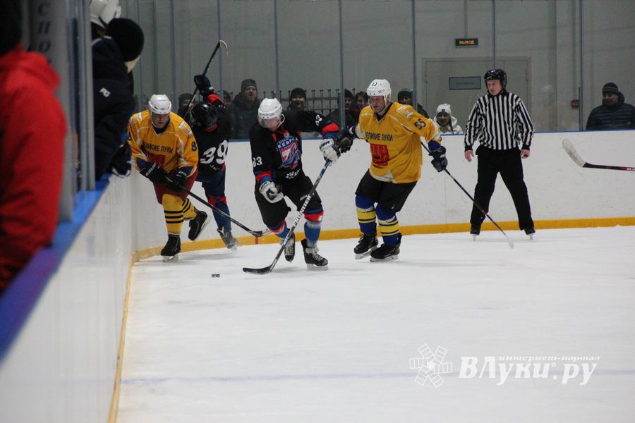 ХК «Экспресс» разгромил «Юниоров» (ФОТО)