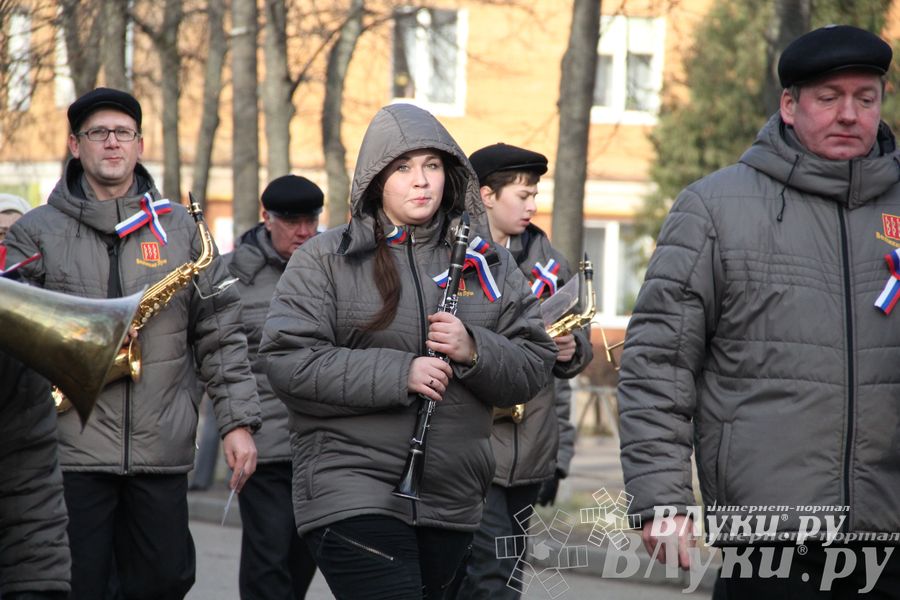В Великих Луках состоялся торжественный митинг в честь Дня народного единства (ФОТО)