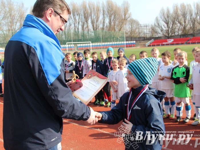 В Великих Луках прошел международный детский турнир по футболу «Наши надежды»