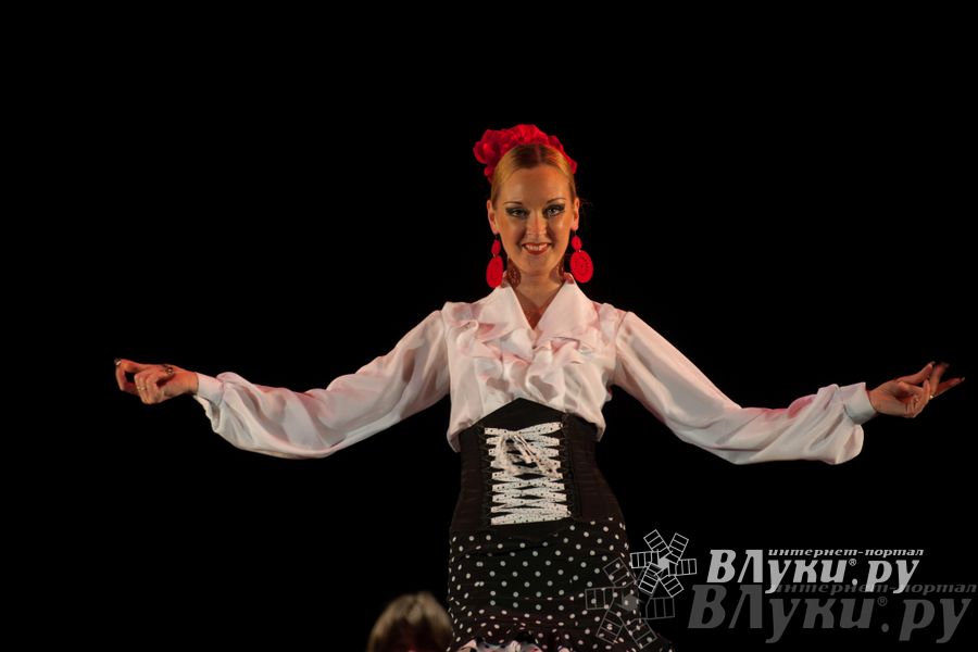 В великих Луках выступил московский коллектив фламенко