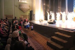 Юные артисты ГДК им. Ленина поздравили мам с праздником (ФОТО)