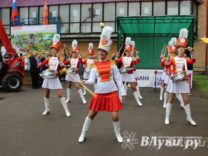 В Пскове проходит 22-ая универсальная выставка (фото)