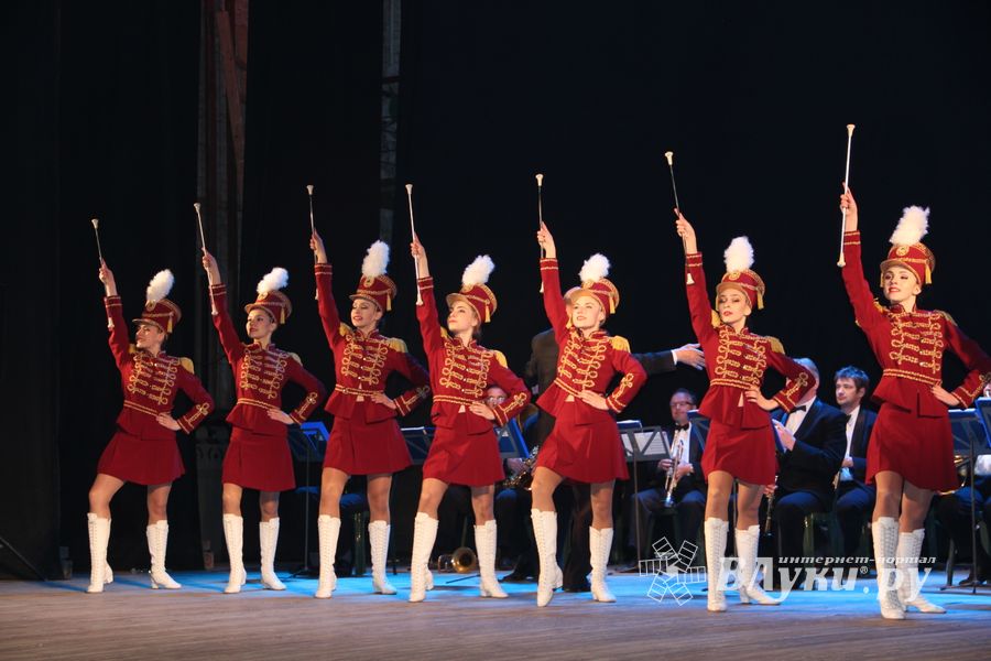18 мая состоялся юбилейный концерт коллектива мажореток «Золотые погоны» (ФОТО)