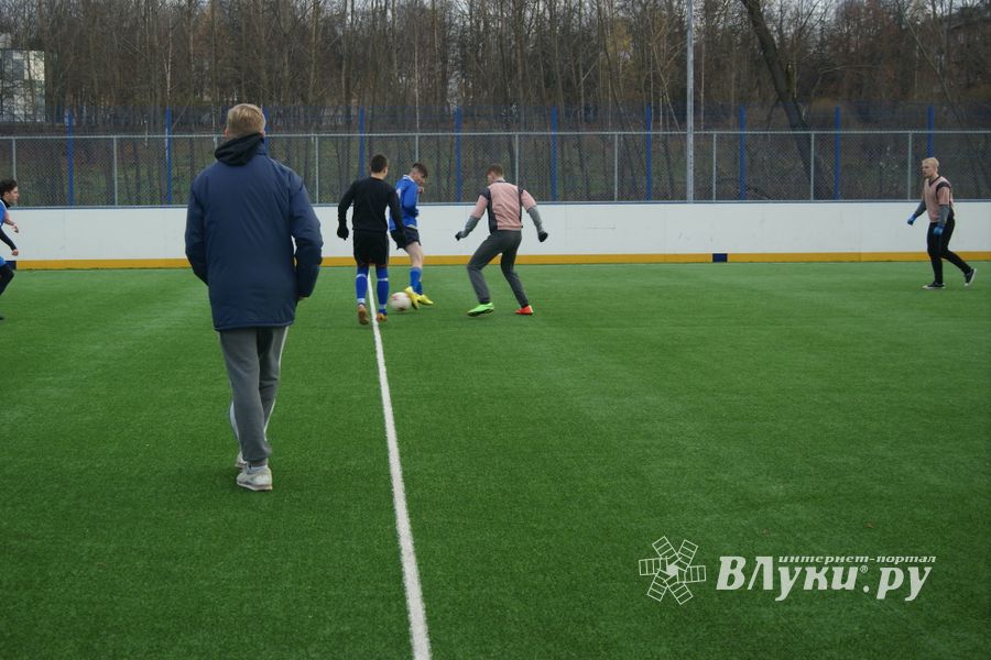 В Великих Луках завершился турнир по дворовому футболу (ФОТО)