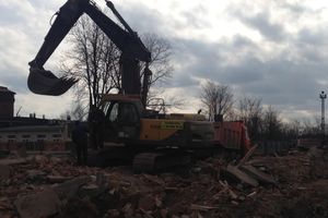 Губернатор осмотрел стройплощадку новой школы на проспекте Гагарина (ФОТО)