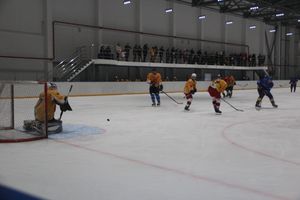 Два зоккейных матча прошли в Великих Луках в рамках Чемпионата города (ФОТО)