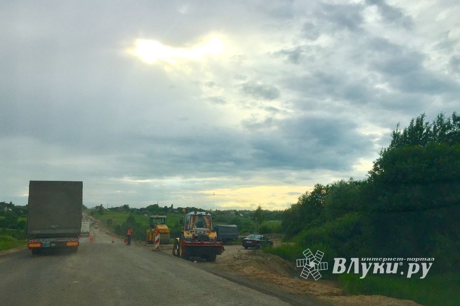 На трассе М9 Москва-Балтия продолжаются ремонтные работы (ФОТО)