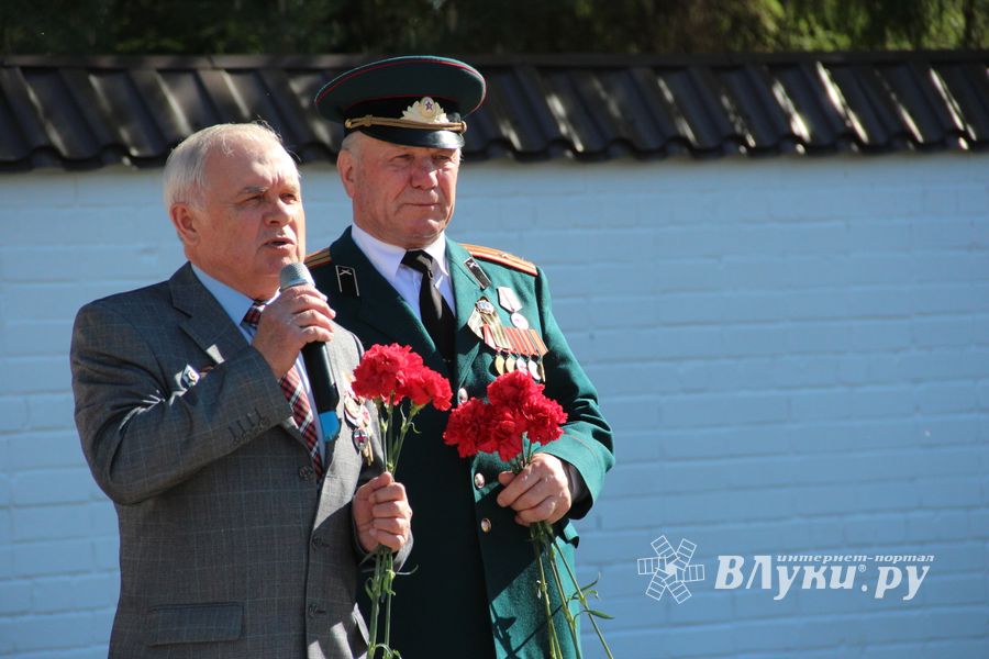 Юные великолучане почтили память бойцов Великой войны (ФОТО)