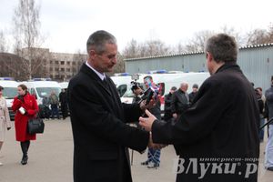 ​Великие Луки получили 8 новых машин скорой помощи (фото)