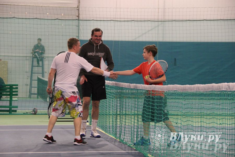 В СК «Ника» прошел открытый городской турнир по большому теннису (фото)