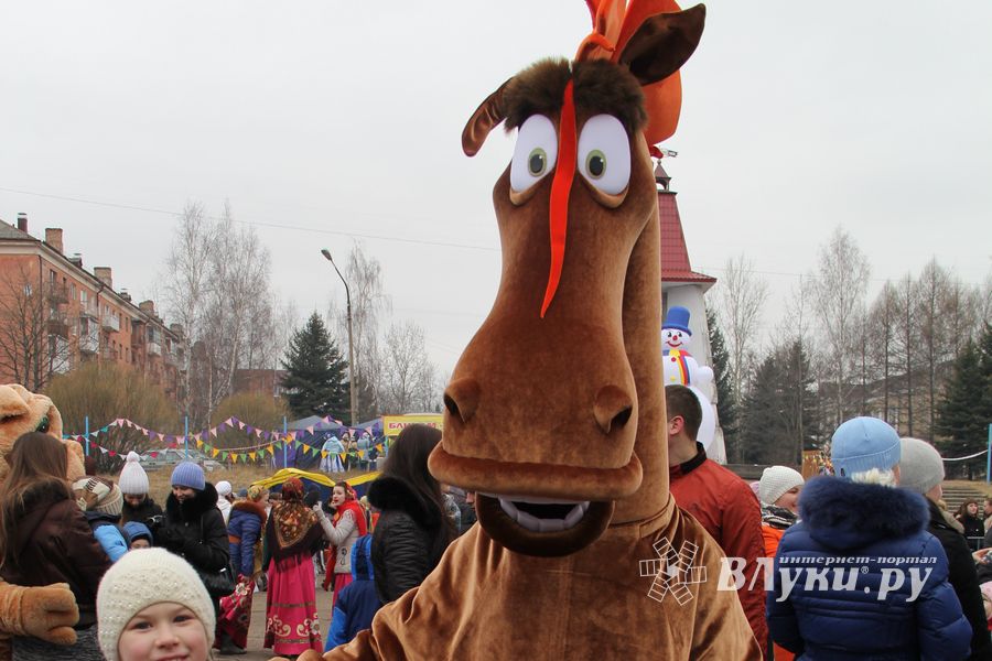 Гуляния широкой великолукской Масленицы
