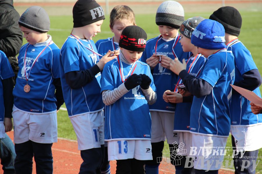 В Великих Луках прошел международный детский турнир по футболу «Наши надежды»