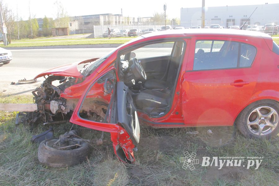 ДТП с пострадавшими в Великих Луках (ФОТО)