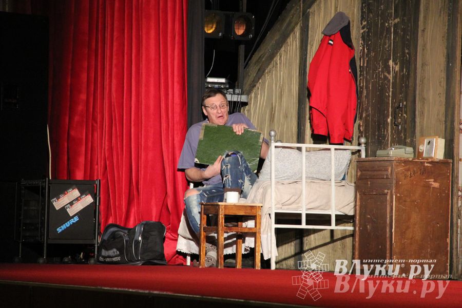 Народные артисты России выступили в Великих Луках (фото)