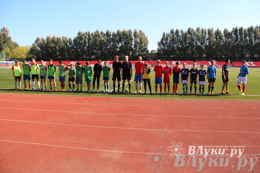 В Великих Луках завершился открытый турнир по футболу памяти М. Ф. Хренова (фото)