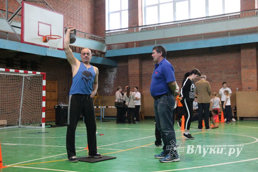 Конкурс «Папа, мама, я - спортивная семья» прошел в Великих Луках (ФОТО)