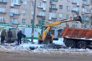 В Великих Луках ведутся ремонтные работы (ФОТО)