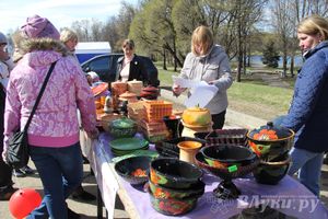 Универсальная торговая ярмарка «Весна-2015» прошла в Великих Луках (фото)