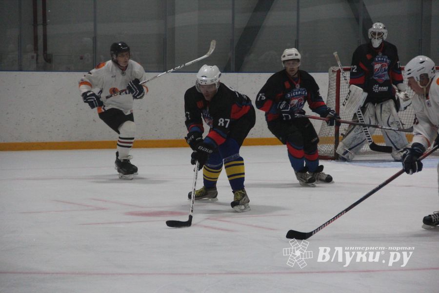Великолукская команда «Экспресс 40+» дебютировал в НХЛ (ФОТО)
