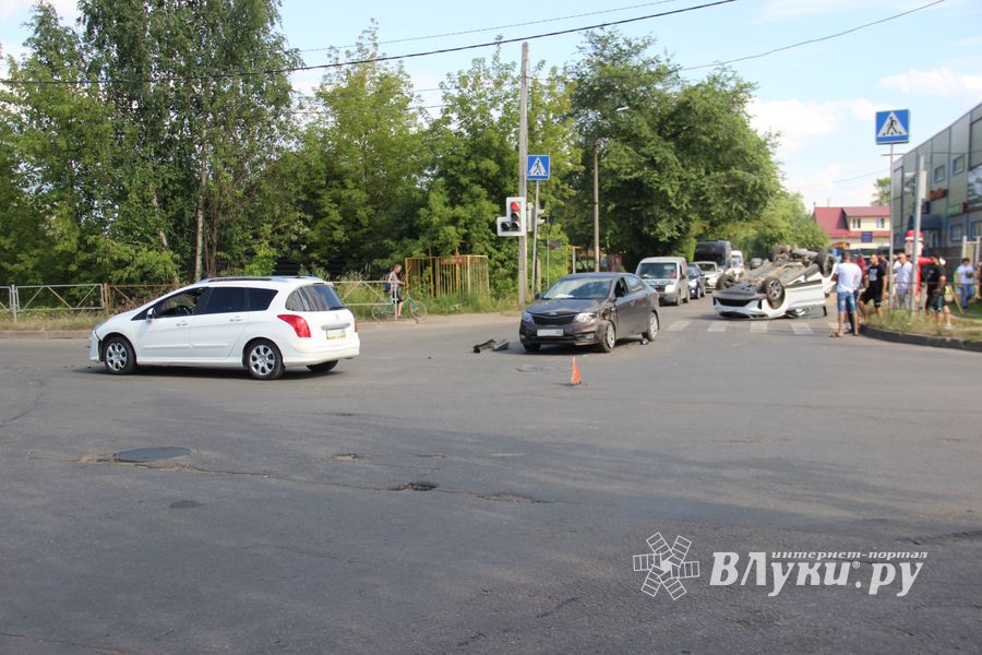 Некоторые подробности ДТП на Дьяконова – Третьей Ударной (ФОТО)