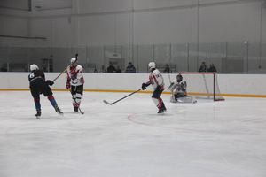 В Великих Луках прошли хоккейные матчи (ФОТО)