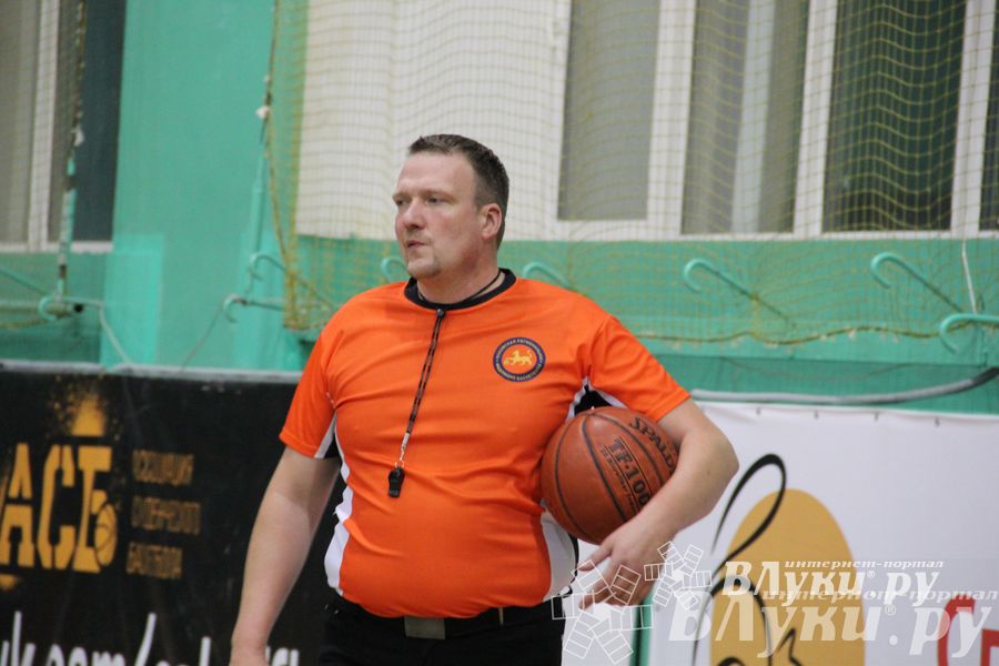 Команда «Экспресс» стала обладательницей Кубка г. Великие Луки по баскетболу