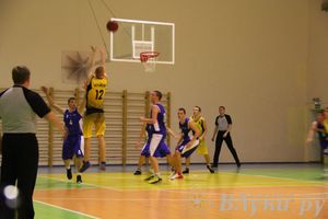 В Великих Луках проходят игры Чемпионата АСБ (фото)