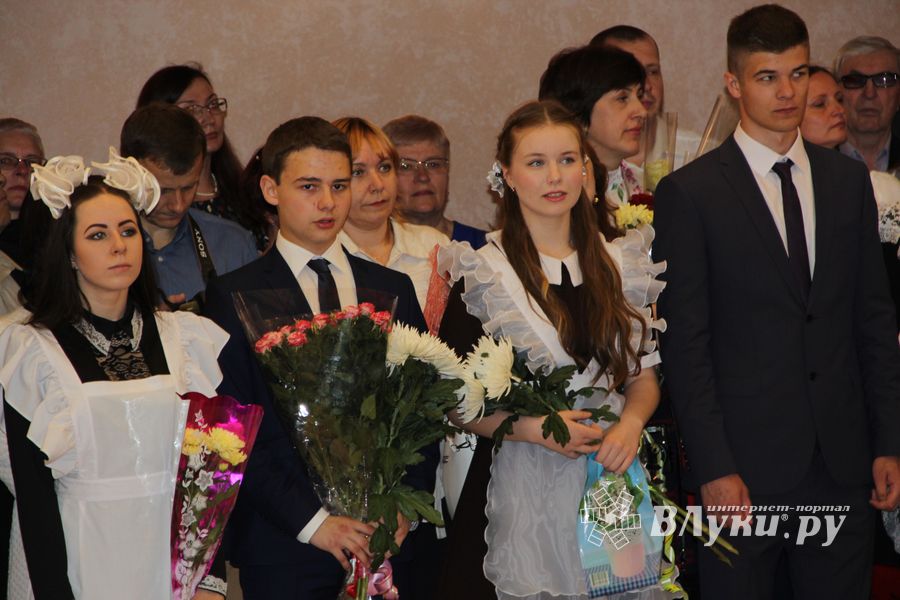 В школе №13 прошел «Последний звонок» (ФОТО)