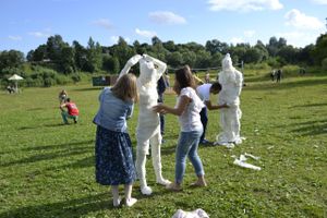Прошла первая городская пляжная вечеринка «Выгуливаем КеДы»