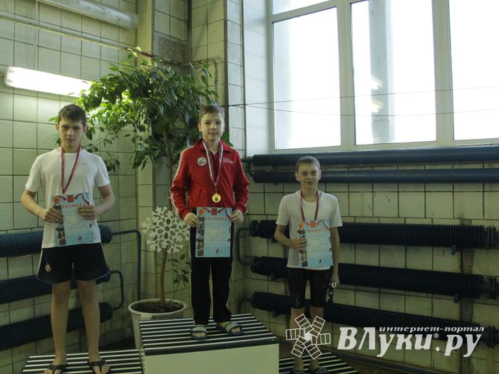 В Великих Луках прошел Чемпионат и Кубок города по плаванию (фото)