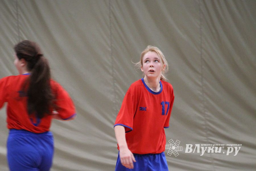 В Великих Луках прошли финальные игры муниципального этапа «КЭС-Баскет» (фото)