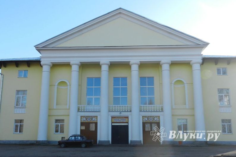 В Псковской области отремонтировали 24 районных Дома культуры (фото)