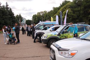 В Великих Луках прошла «Автовыставка 2017» (ФОТО)