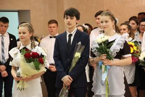 В школе №13 прошел «Последний звонок» (ФОТО)