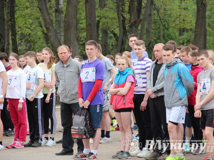 В Великих Луках прошла весенняя городская эстафета (фото)