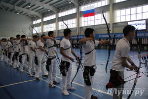 В Великих Луках стартовали всероссийские соревнования лучников (фото)