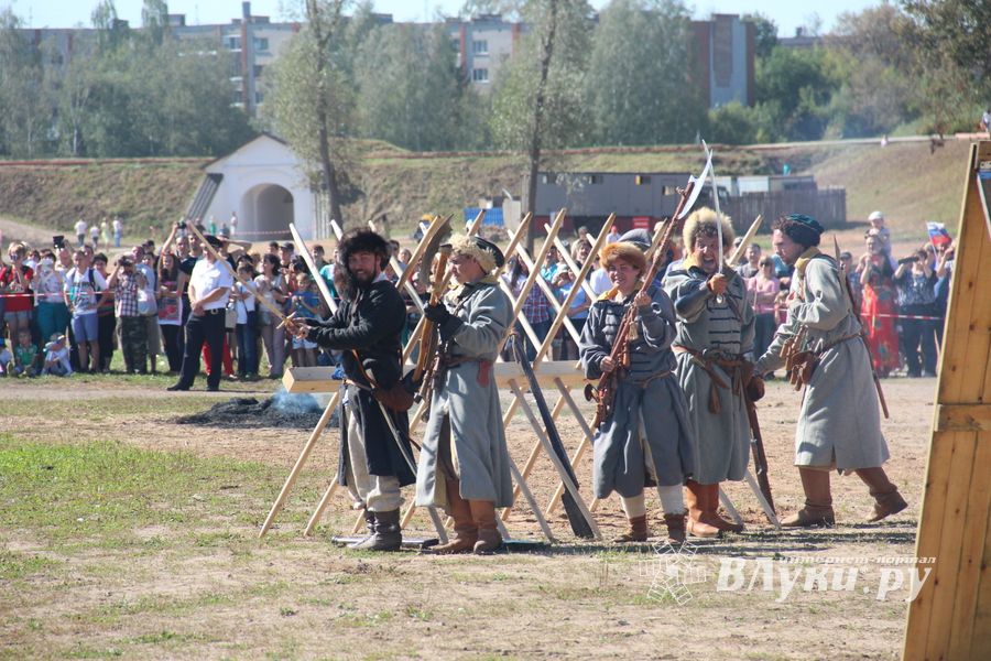 Великолукская Крепость соединила прошлое и настоящее (ФОТО)