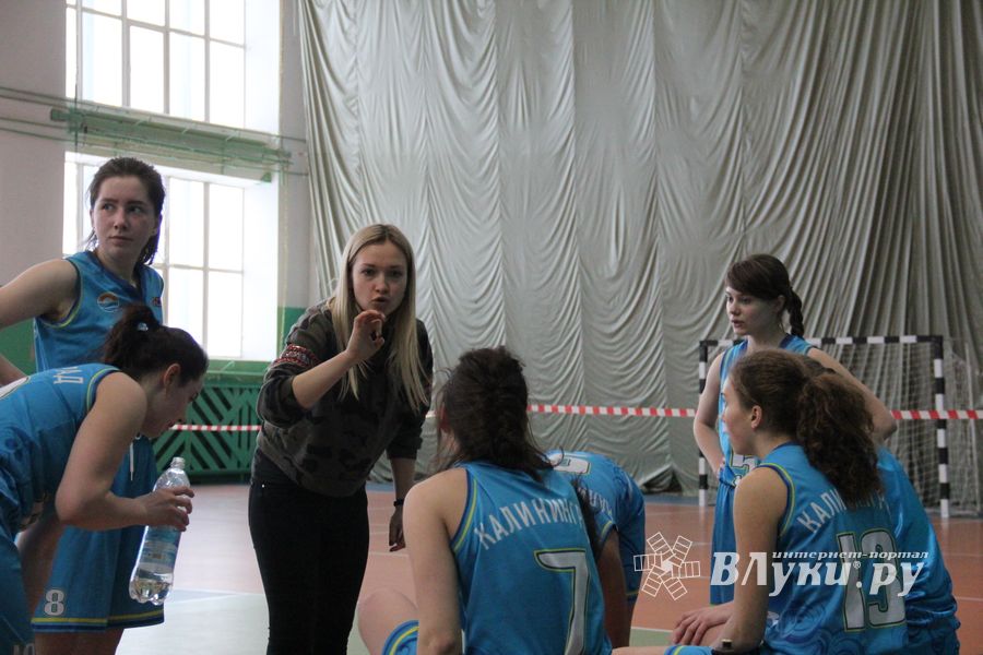 В Великих Луках прошли игры АСБ высшего дивизиона «Северо-Запад» среди женских команд