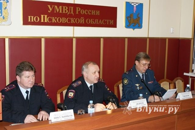 Прошло совещание представителей оперативных подразделений УМВД и УФСИН России по Псковской области (фото)